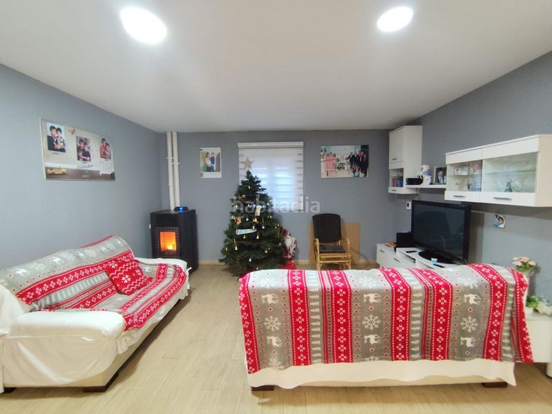 Foto f9b2de7e-3995-4969-9fa8-889cee7dcb3d. Masia amb piscina a Castalla