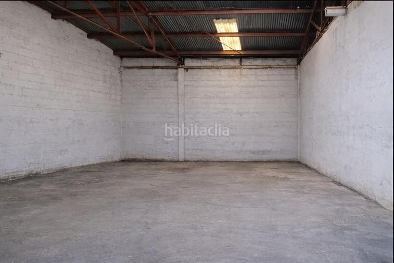 Foto 9d9dbe35-dce6-40e3-9d68-39afec82848c. Nau industrial a Castalla