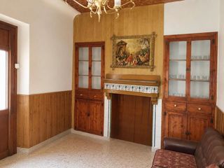 House in Biar. Casa en venta en pleno centro de biar