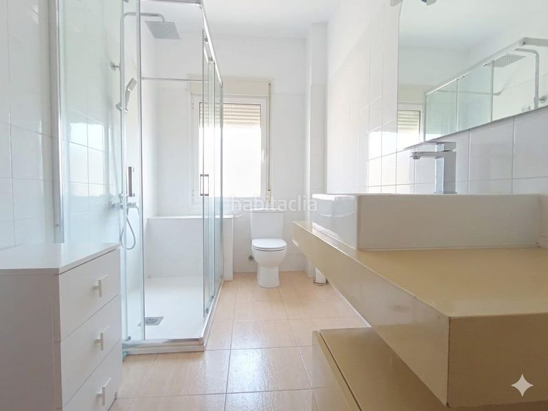 Foto f06ec606-b788-44d1-9ca2-e21736f55237. Casa amb aparcament a Castalla