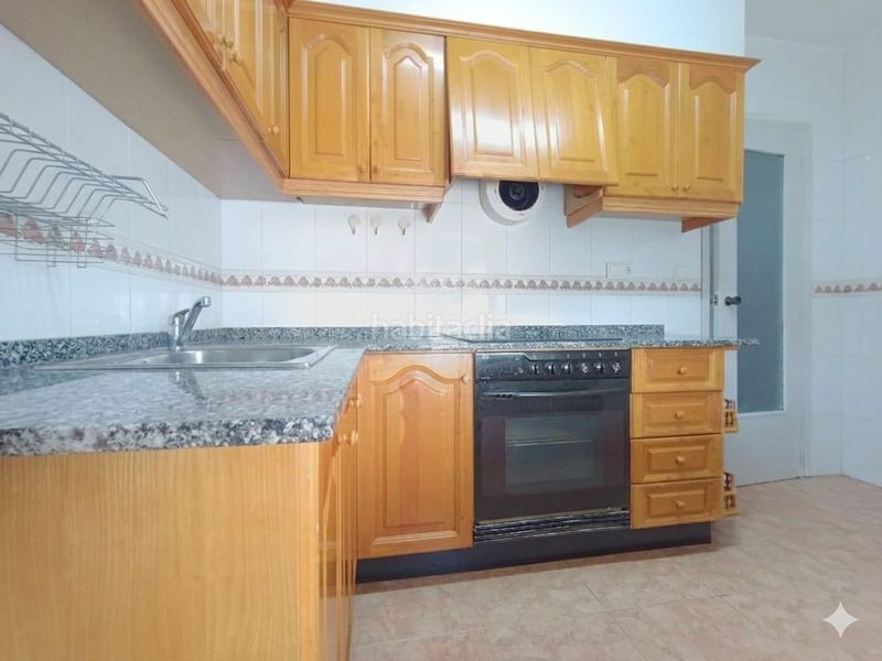 Foto fd3e56df-72b9-457d-8e84-6527be4bf380. Casa amb aparcament a Castalla
