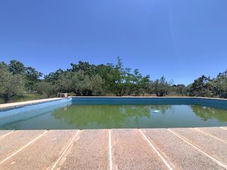 Casa a Onil. Vende casa campo onil con terreno 10.000m agua y luz