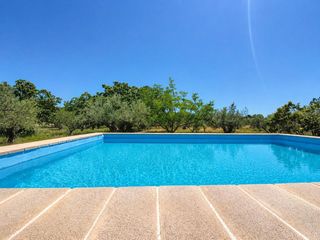 Casa a Onil. Vende casa campo onil con terreno 10.000m agua y luz