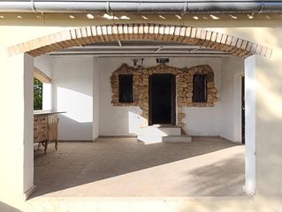 Bauernhof in Biar. Oportunidad casa rústica con piscina y parcela en biar