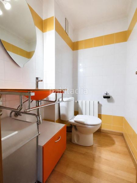 Foto fdb8aaa9-4bd5-40a6-9b9b-4efb9ac60d4d. Casa amb aparcament a Ibi