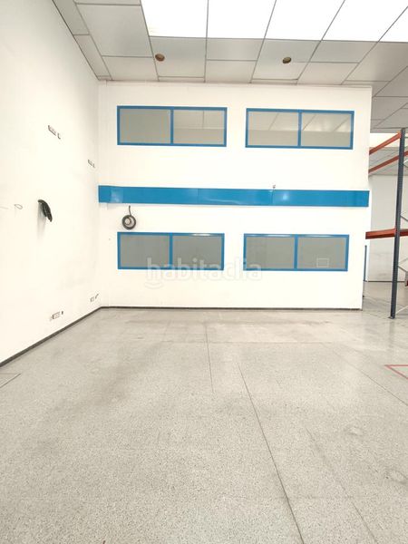 Foto dd4d3ffe-1c6e-4d20-a830-969f193aa18c. Location bâtiment à usage industriel dans Ibi