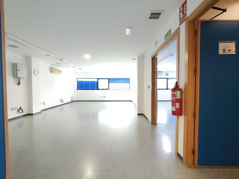 Foto e3744b23-0796-42c7-8cbe-af3e69d6daa0. Location bâtiment à usage industriel dans Ibi