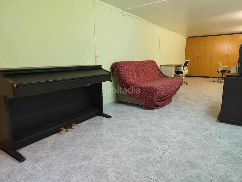 Foto c651e8e6-addf-4857-ab8b-a2260a4aa029. Local comercial a Eixample Alcoi