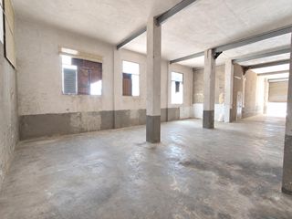 Local Comercial en Onil. Local comercial con muchas posibilidades