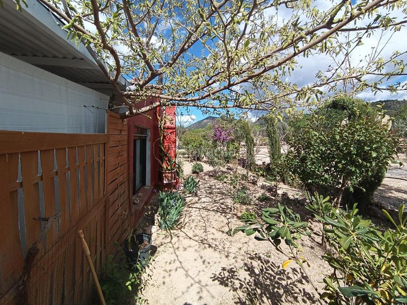 Foto 063aff6b-931f-4001-a23e-8074d144814c. Casa amb aparcament a Biar