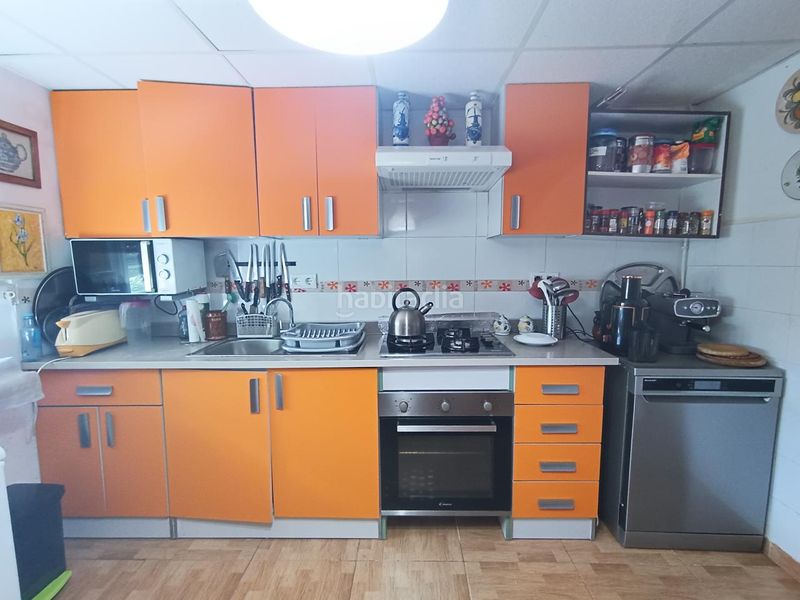 Foto 11bec285-8762-4adc-8b10-7103ca411705. Casa amb aparcament a Biar