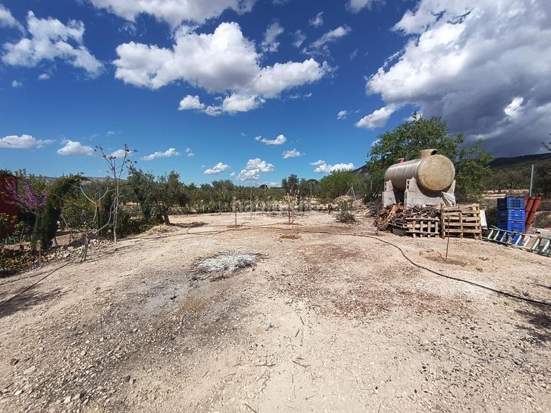 Foto 61b6839e-aecc-40a6-b785-08b7b1d5e3f0. Casa amb aparcament a Biar