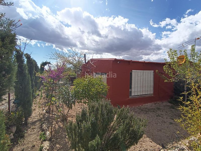 Foto 7bd142d1-6364-4c4e-a629-0b8291a62966. Casa amb aparcament a Biar