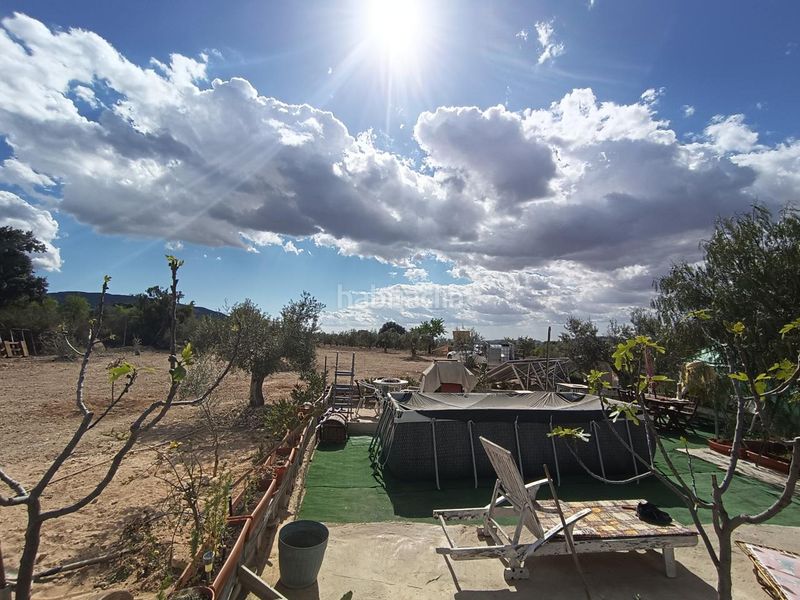 Foto b4fd6046-b2f0-43a1-a904-1c848b9836f2. Casa amb aparcament a Biar