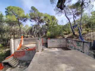 Wohngrundstück in Tibi. Parcela rustica vallada con edificacion en tibi, terol