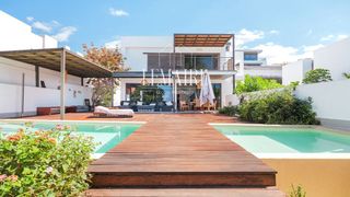 Chalet in Playa Fañabé Alto. Villa exclusiva con alma y vistas al mar en el madroñal