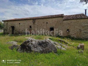 Foto f6a74de7-6f72-471b-b4a8-031c5f8f1332. Finca rústica a Jarandilla de la Vera