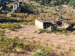 Foto d74325c4-b46c-4328-a87d-bcc99d101020. Finca rústica en Losar de la Vera