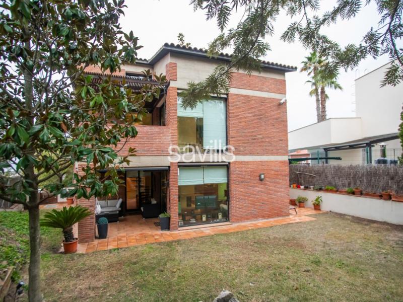 Foto 05821d62-b991-4168-a57a-e7c8d4e6a926. Haus mit parking in La Miranda-Can Candeler Sant Just Desvern