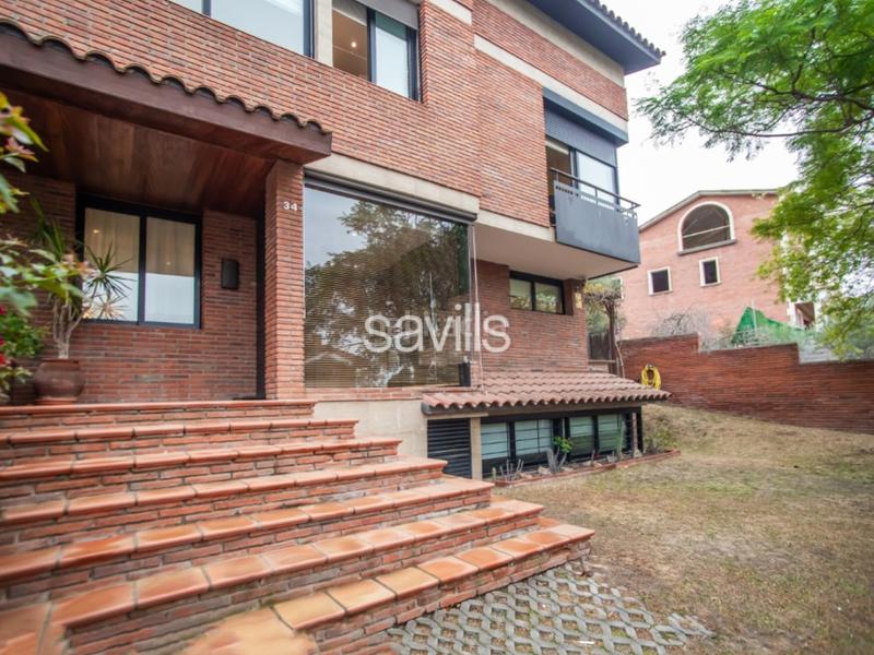 Foto 29be5c89-a5fc-497b-9d25-db8a2d313518. Haus mit parking in La Miranda-Can Candeler Sant Just Desvern