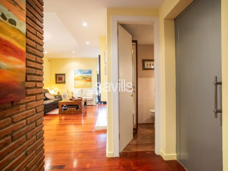 Foto 34e0a34a-0030-4e93-935e-e039e913326c. Haus mit parking in La Miranda-Can Candeler Sant Just Desvern