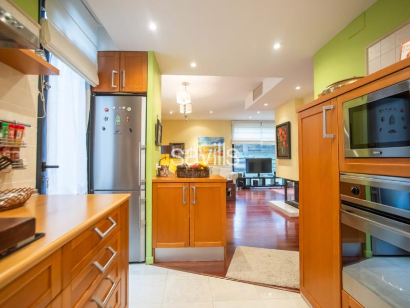 Foto 36911fa1-d153-432e-97bd-994a79fc9914. Haus mit parking in La Miranda-Can Candeler Sant Just Desvern