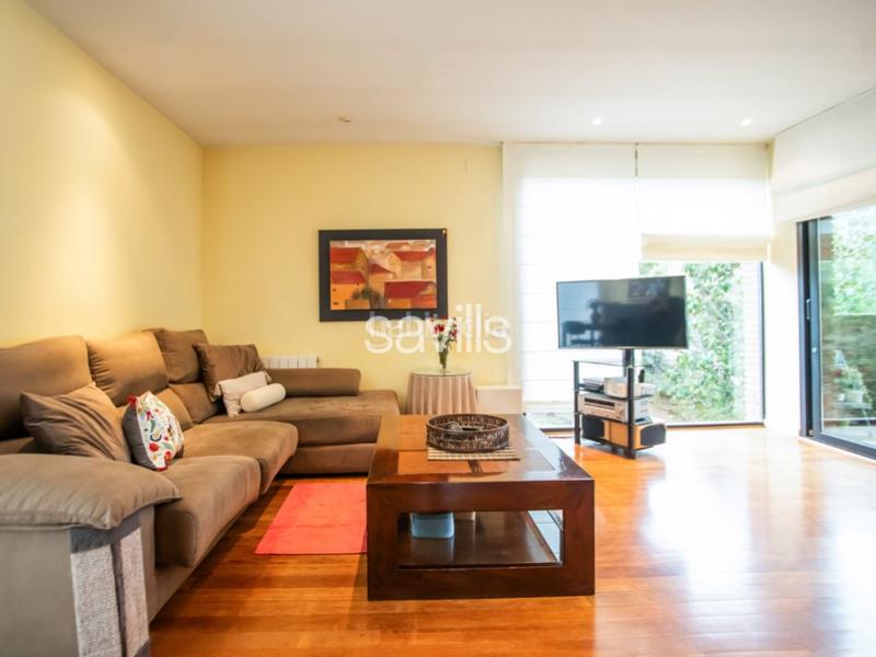 Foto 3ac8b45f-4e69-4a39-8689-514fb0dc46ed. Haus mit parking in La Miranda-Can Candeler Sant Just Desvern