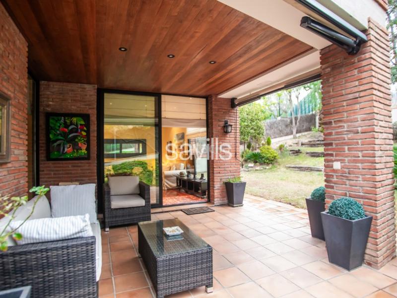 Foto 96cd2c21-ff79-4e97-9885-3b916c9abd27. Haus mit parking in La Miranda-Can Candeler Sant Just Desvern