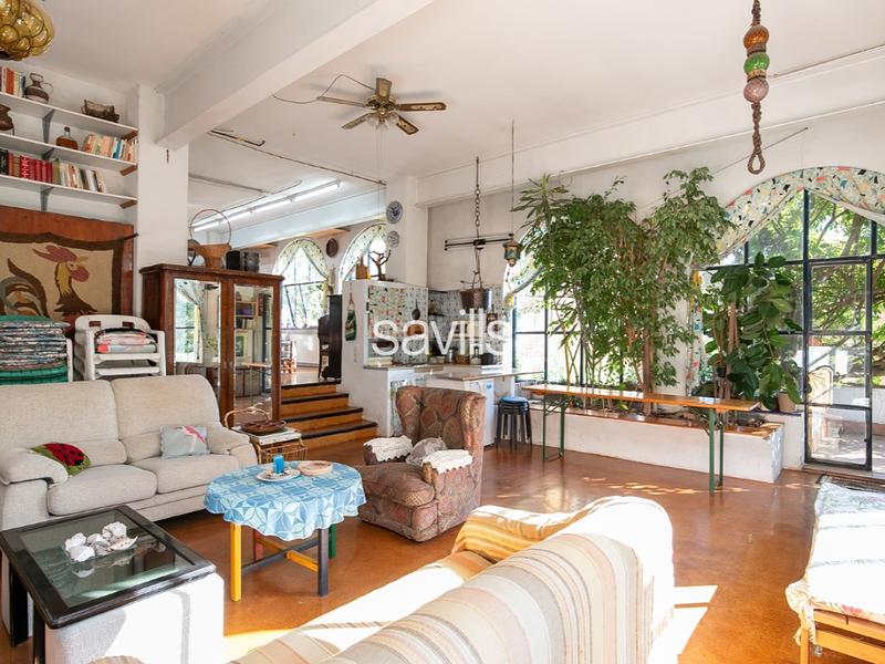 Foto 0add97ed-95e4-4494-88d6-f981b5a83119. House with parking in La Miranda Esplugues de Llobregat