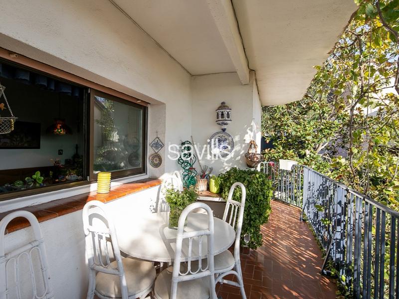 Foto 3a2bbaf0-63bc-44f4-9834-0f20deaf0d87. House with parking in La Miranda Esplugues de Llobregat