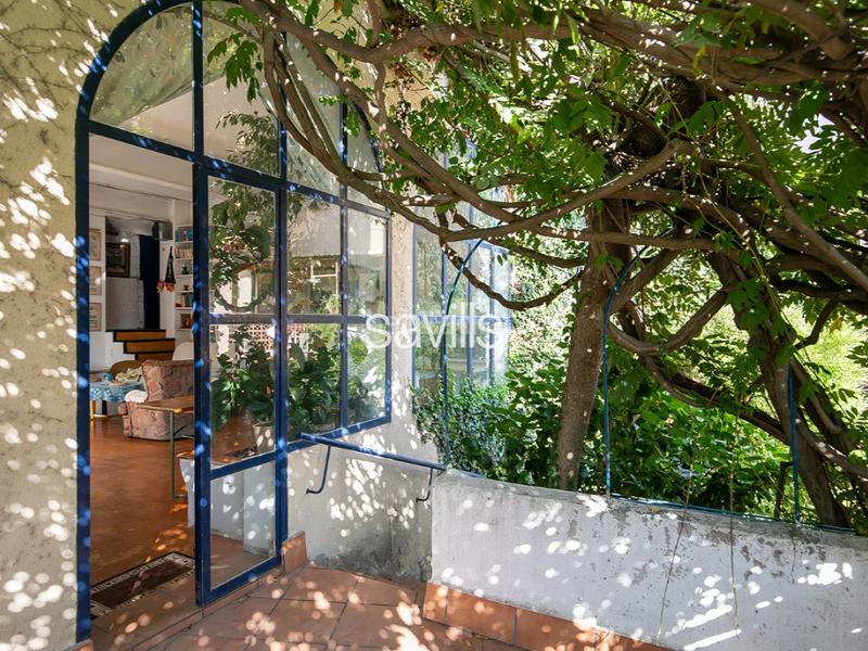 Foto 579b4799-32ee-4ed9-948c-a833fa6434ea. House with parking in La Miranda Esplugues de Llobregat