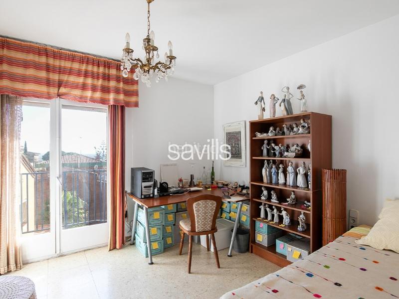 Foto 59040dab-94a4-4ccf-b7b7-8389e7498870. House with parking in La Miranda Esplugues de Llobregat