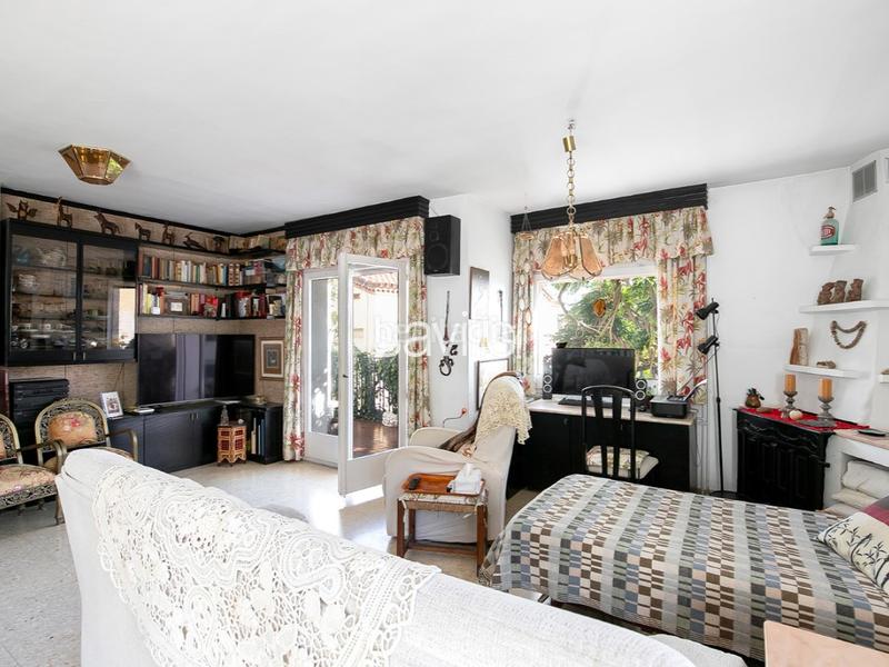 Foto 65861f76-8b97-4e6c-a879-df1b49c6039a. House with parking in La Miranda Esplugues de Llobregat