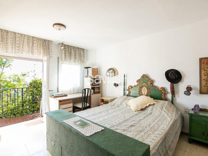 Foto 6fa57be9-b15e-4565-bb43-61c0f685285e. House with parking in La Miranda Esplugues de Llobregat