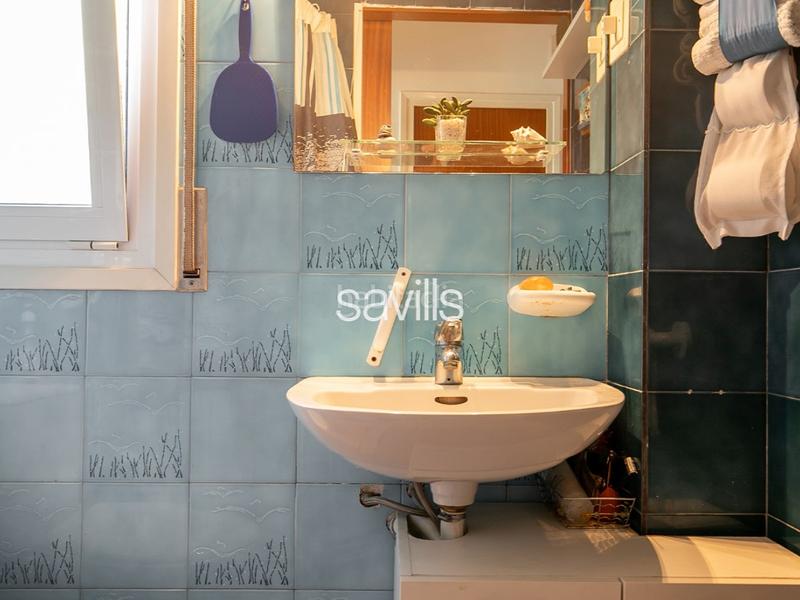 Foto 99b82257-b5e1-45c3-a0bf-d5f9db51a228. House with parking in La Miranda Esplugues de Llobregat