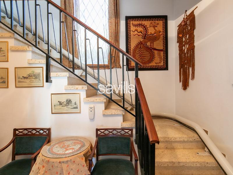 Foto eaa707f3-ac82-43e2-bda0-15956945c0be. House with parking in La Miranda Esplugues de Llobregat