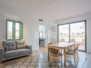 Location Appartement à Gòtic. Piso de obra nueva amueblado con terraza en alquiler de larga es