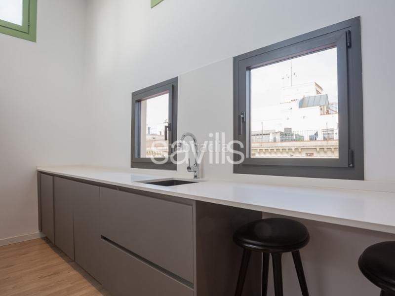 Foto 75e7b9ed-6125-47ec-9b61-196f2f943017. Rent apartment in Gòtic Barcelona