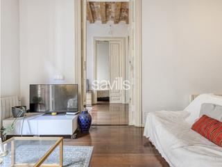 Apartment in Raval. Piso a al venta en ciutat vella