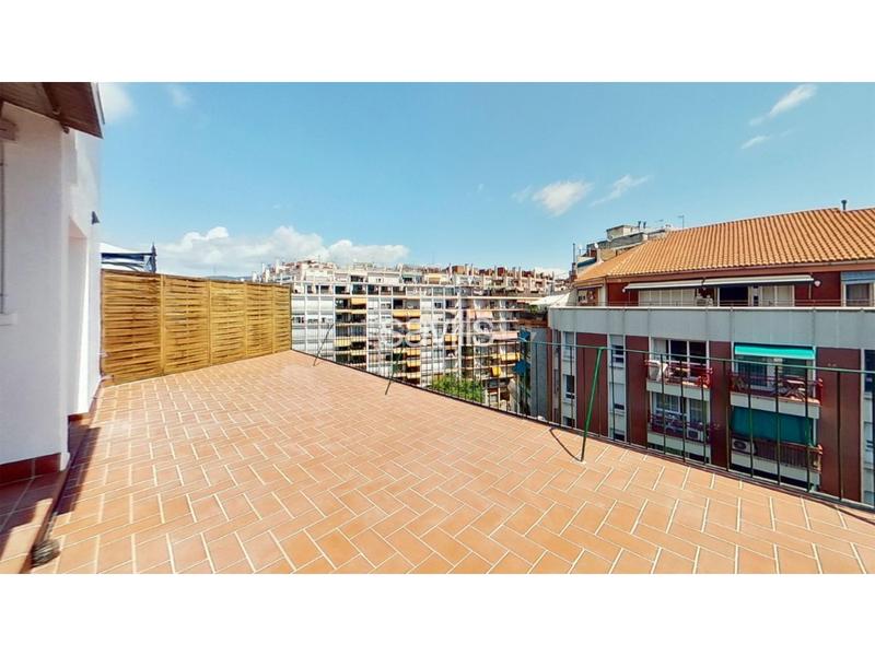 Foto a7719458-f58b-43fe-8092-b02a354582aa. Ático  en eixample en Sant Antoni Barcelona