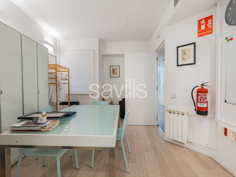 Foto 05a9018c-d6fd-4196-8405-f972780feb8a. Apartamento piso en avenida diagonal junto a rambla cataluña en Barcelona