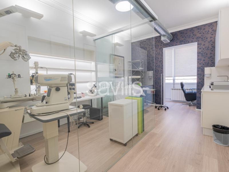 Foto 351ca9a6-059e-47b9-8ee3-671d1eec2900. Apartamento piso en avenida diagonal junto a rambla cataluña en Barcelona