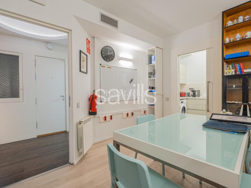 Foto 8bf2efd1-ff11-4b5e-833a-f3154d784e93. Apartamento piso en avenida diagonal junto a rambla cataluña en Barcelona