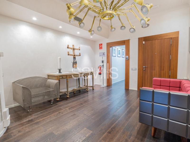Foto f35334a0-0635-4b25-b809-506ceaca7403. Apartamento piso en avenida diagonal junto a rambla cataluña en Barcelona
