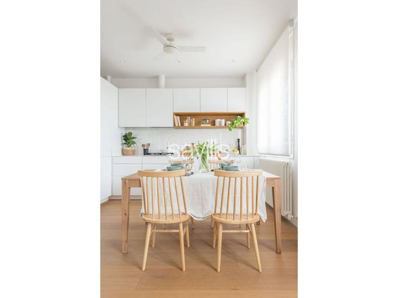 Foto 249929a5-4e0c-4639-8c81-fbb21e28d478. Alquiler apartamento piso exterior reformado y amueblado en gracia en Barcelona