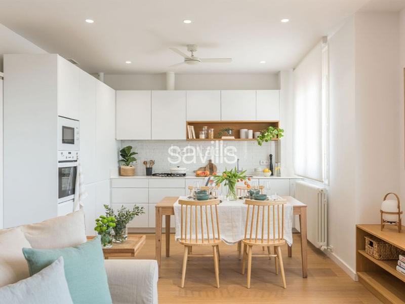 Foto 8d684afc-14e3-4028-aafa-0dd3b66a10aa. Alquiler apartamento piso exterior reformado y amueblado en gracia en Barcelona