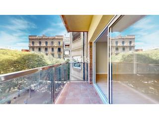 Appartement à El Camp de l´Arpa del Clot. Piso reformado con encanto en el camp de larpa  barcelona