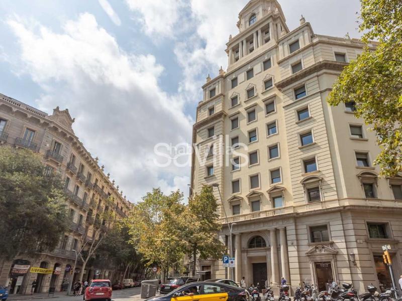 Foto 05641f64-6dee-4904-b1a5-0856032ae65b. Apartamento piso a la venta calle entenza en Sant Antoni Barcelona