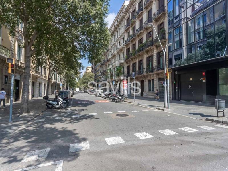 Foto a3ff190a-c45d-4fda-8458-baaf49423fda. Apartamento piso a la venta calle entenza en Sant Antoni Barcelona