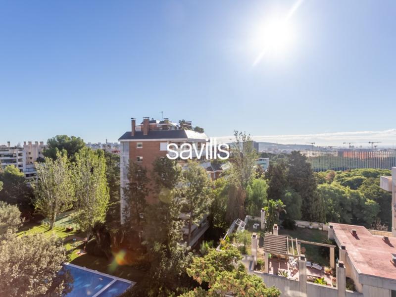 Foto 3bd3016c-9d04-4cda-b24c-8a01d2576fb7. Apartament amb aparcament piscina a Pedralbes Barcelona